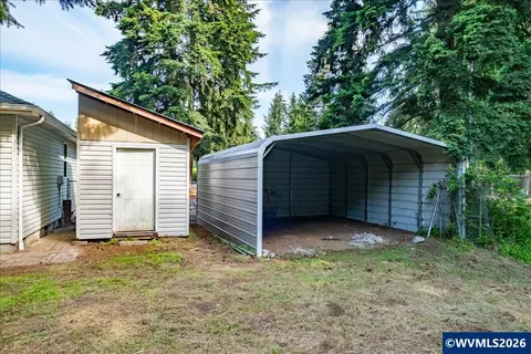 Exterior - 740 Gray Pine St, Lyons, OR 97358 photo 7 of 8