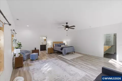 Bedroom - 740 Gray Pine St, Lyons, OR 97358 photo 3 of 13