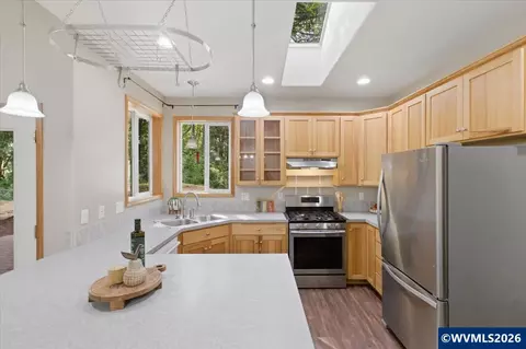 Kitchen - 740 Gray Pine St, Lyons, OR 97358 photo 1 of 5