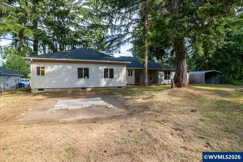 Exterior - 740 Gray Pine St, Lyons, OR 97358 photo 5 of 8