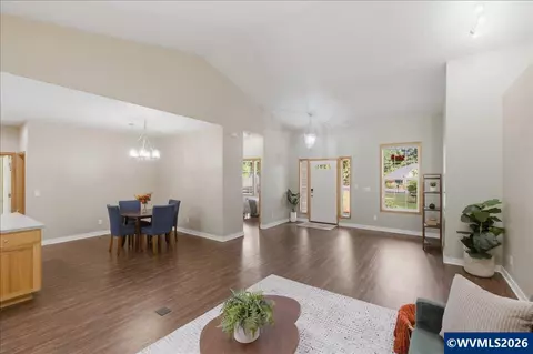 Living - 740 Gray Pine St, Lyons, OR 97358 photo 4 of 5