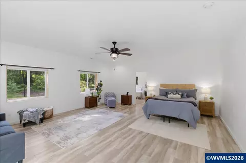 Bedroom - 740 Gray Pine St, Lyons, OR 97358 photo 1 of 13