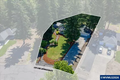 View/Area - 740 Gray Pine St, Lyons, OR 97358 photo 3 of 5