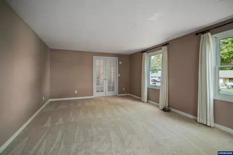 Living - 220 NW Downy Dr, Sublimity, OR 97385 photo 4 of 5
