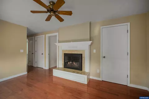 Living - 220 NW Downy Dr, Sublimity, OR 97385 photo 2 of 5
