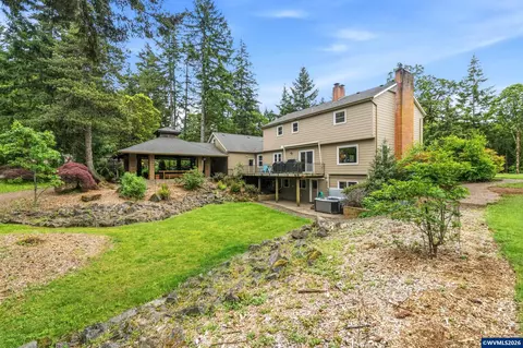 29047 Harvey Ln, Corvallis, OR 97330
