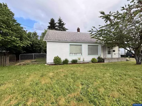 1060 Hickory St NE, Salem, OR 97301