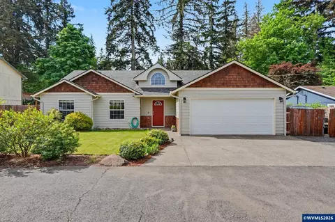 632 W Maple St, Stayton, OR 97383