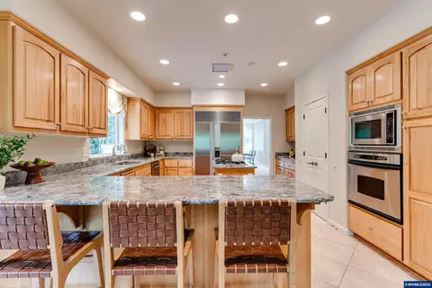 Kitchen - 875 Sand Ave, Eugene, OR 97401 photo 1 of 2