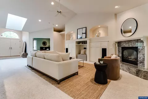 Living - 875 Sand Ave, Eugene, OR 97401 photo 4 of 4