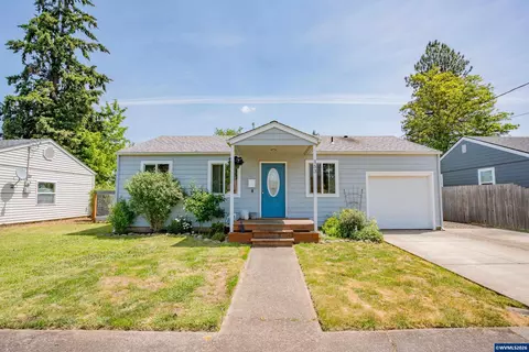 153 S 6th St, Lebanon, OR 97355