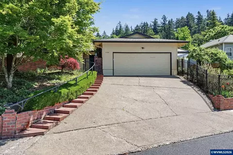 3590 Elderberry Dr S, Salem, OR 97302