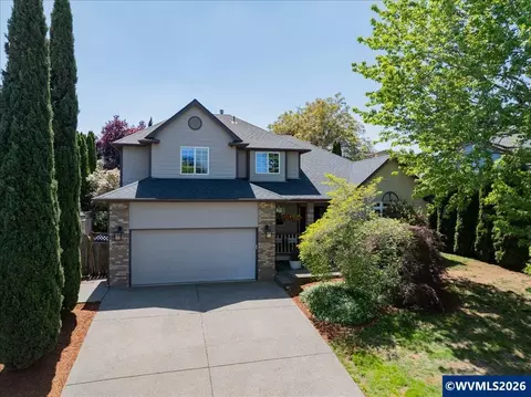 2696 Eastlake Dr SE, Salem, OR 97306
