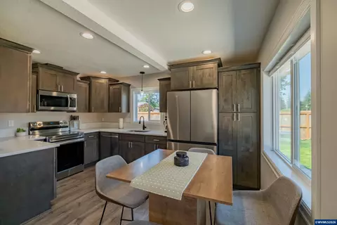 Kitchen - 123 Sorbin Ave E, Gates, OR 97346 photo 1 of 3