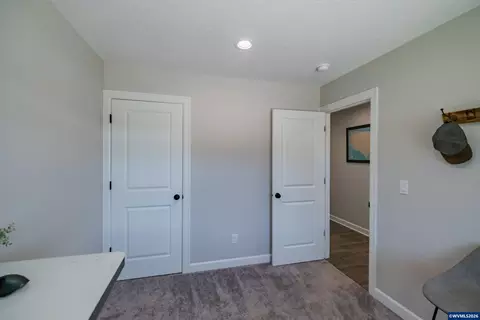 Bedroom - 123 Sorbin Ave E, Gates, OR 97346 photo 1 of 7