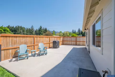 Exterior - 123 Sorbin Ave E, Gates, OR 97346 photo 9 of 12