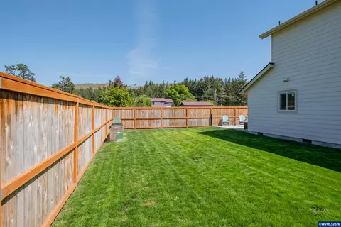 Exterior - 123 Sorbin Ave E, Gates, OR 97346 photo 12 of 12