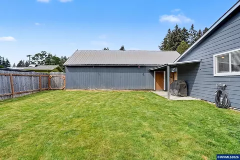 Exterior - 295 10th St, Lyons, OR 97358 photo 6 of 6