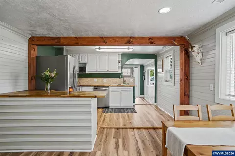 Kitchen - 295 10th St, Lyons, OR 97358 photo 1 of 3
