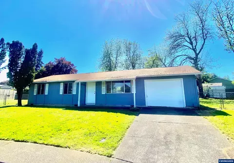 680 Maple St, Aumsville, OR 97325