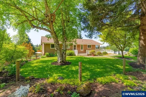8471 Tyrone Ln SE, Salem, OR 97317