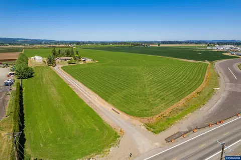 12033 Ehlen Rd NE, Aurora, OR 97002