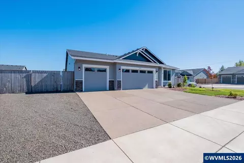 2441 Woodland Way NE, Albany, OR 97321