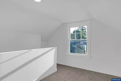 Bedroom - 2010 1st Ave E, Albany, OR 97321 photo 10 of 12
