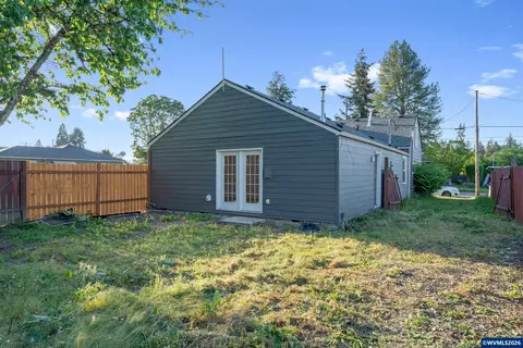 Exterior - 2010 1st Ave E, Albany, OR 97321 photo 5 of 13