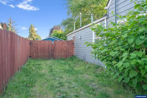 Exterior - 2010 1st Ave E, Albany, OR 97321 photo 7 of 13