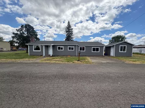 425 Boatlanding St, Independence, OR 97351