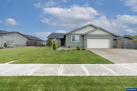 1487 Austin Ave, Woodburn, OR 97071