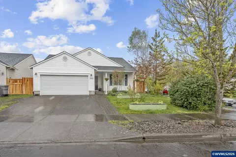 2443 SW Taylor Dr, Mcminnville, OR 97128