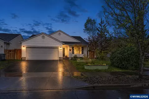 2443 SW Taylor Dr, Mcminnville, OR 97128