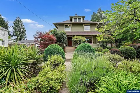 1496 Court St NE, Salem, OR 97301