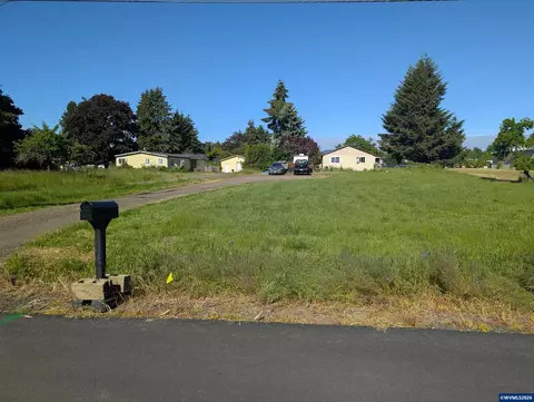 415 SE Hawthorne Ave, Dallas, OR 97338