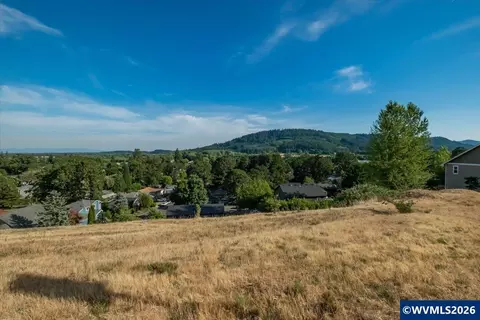 575 Coastal View Dr, Philomath, OR 97370