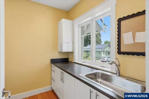 Other - 810 Chadwick St, Silverton, OR 97381 photo 8 of 10