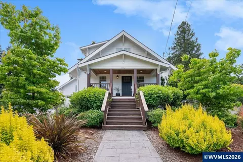 Exterior - 810 Chadwick St, Silverton, OR 97381 photo 11 of 11