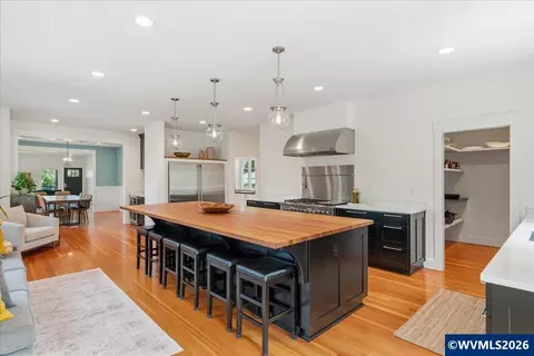 Kitchen - 810 Chadwick St, Silverton, OR 97381 photo 3 of 5