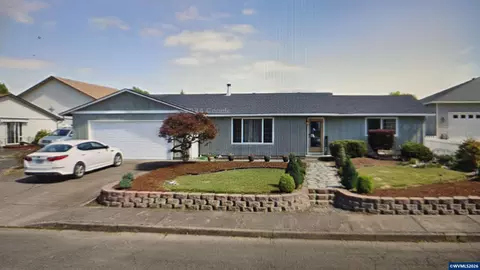 722 Stinson St, Independence, OR 97351