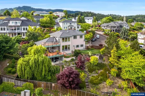 3110 NW Swan Pl, Corvallis, OR 97330
