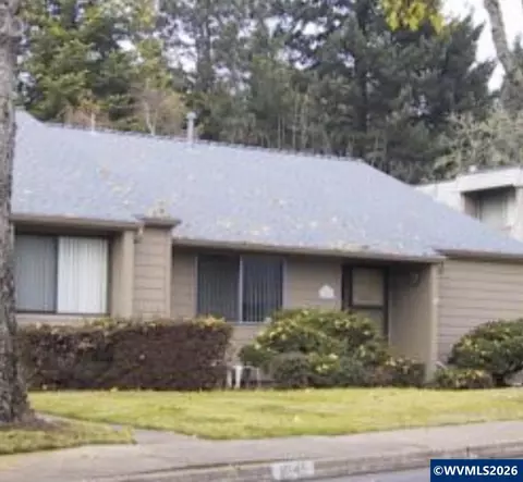 1043 Cardinal St NW, Salem, OR 97304