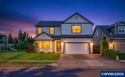 1149 Dahlia St, Woodburn, OR 97071
