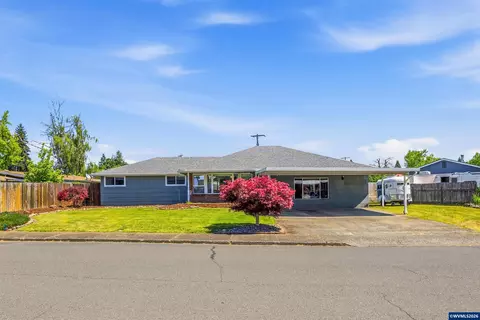 200 SE Walnut Ave, Dallas, OR 97338