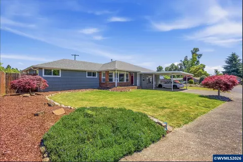 200 SE Walnut Ave, Dallas, OR 97338