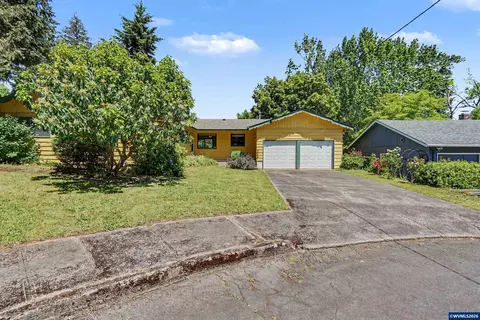 893 Idanha Ct SE, Salem, OR 97302