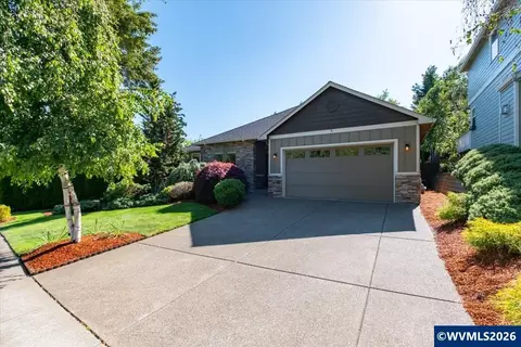 4704 Southampton Dr SE, Salem, OR 97302