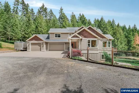 21626 Glaze Rd, Veneta, OR 97487
