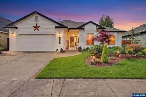 1825 Bentley St, Monmouth, OR 97361